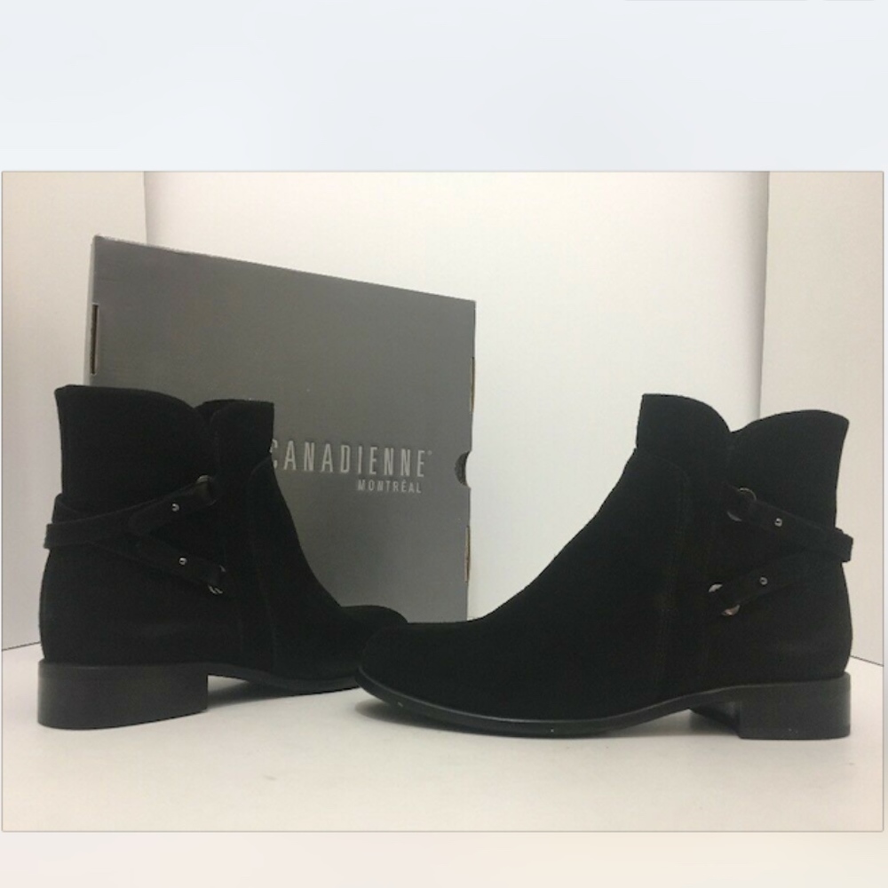 La Canadienne Waterproof Black Suede Ankle Boots'